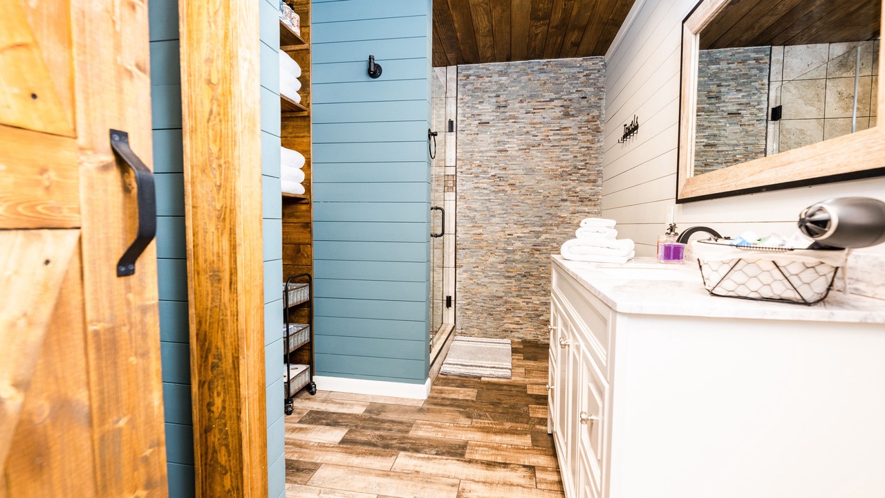Photo of Bathroom in Lakeland