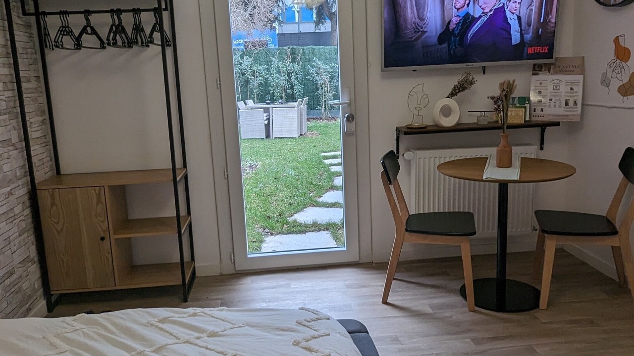 Photo of Bedroom in Saint-Gratien