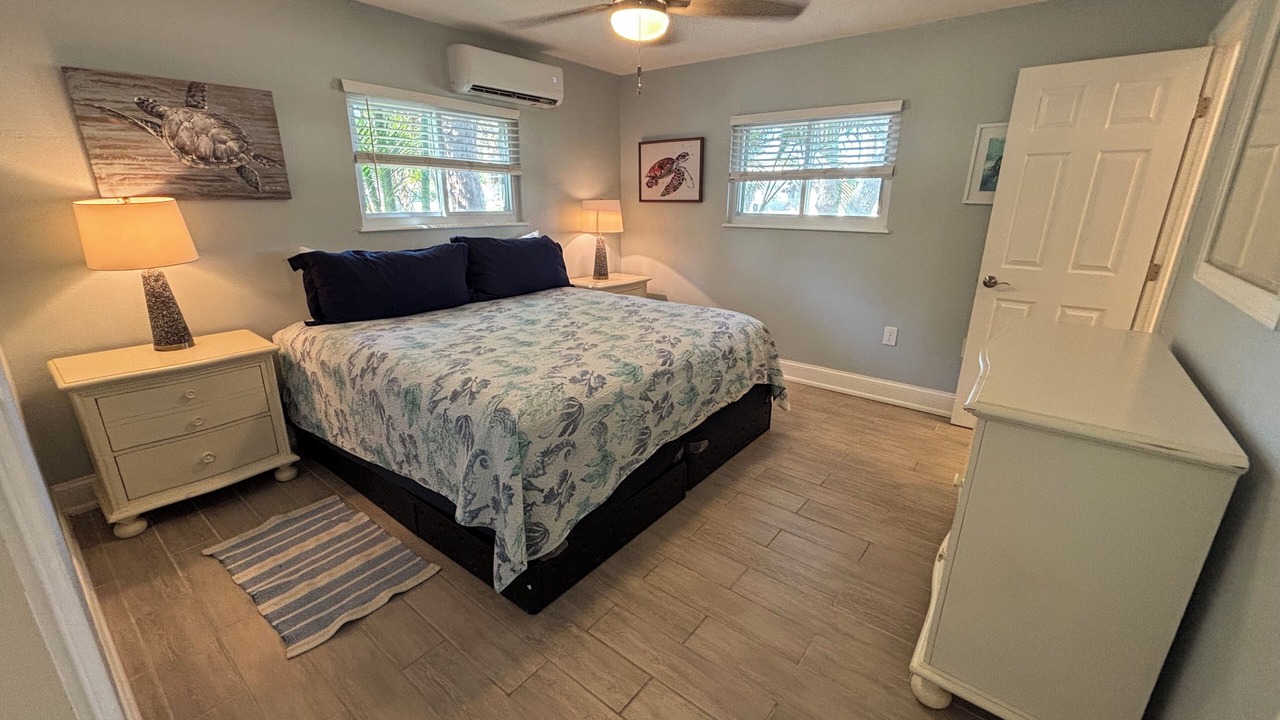 Photo of Bedroom in Bonita Shores