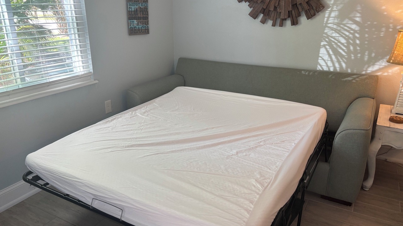 Photo of Bedroom in Bonita Shores