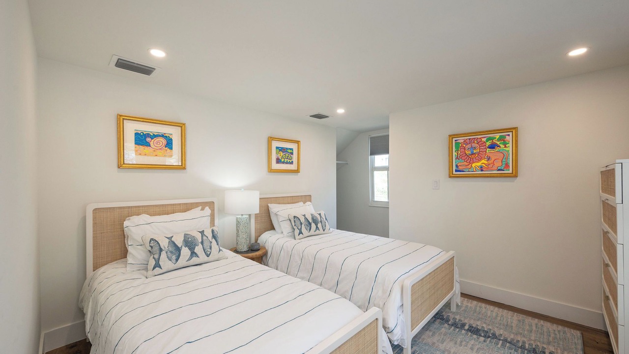 Photo of Bedroom in Historic Seaport