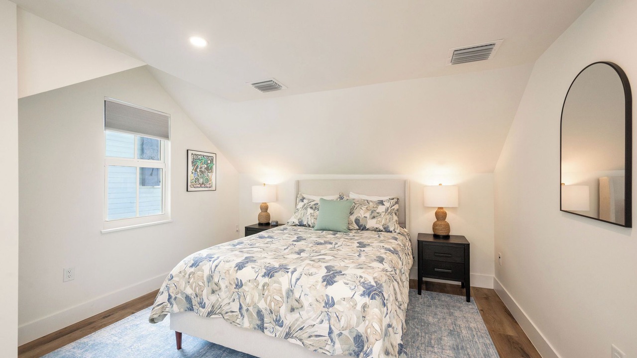 Photo of Bedroom in Historic Seaport