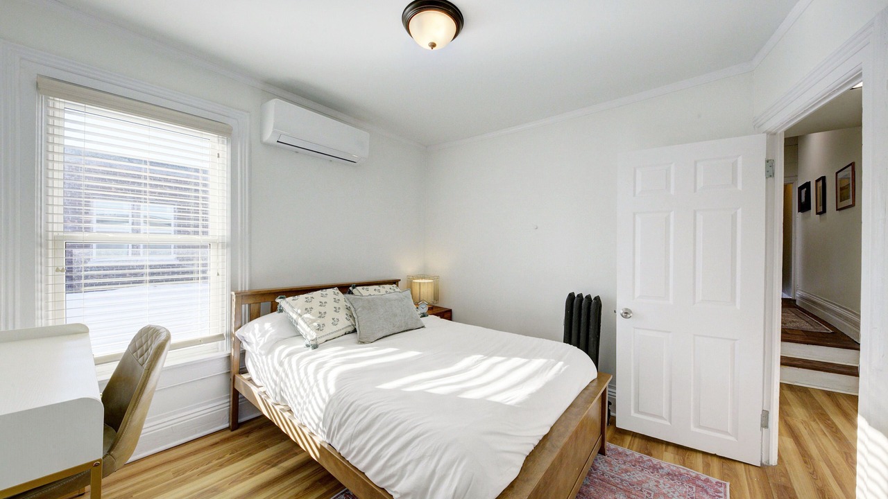 Photo of Bedroom in Detroit