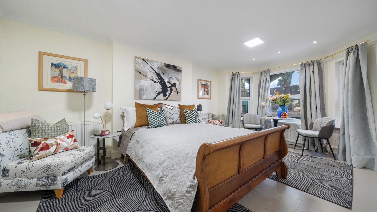 Photo of Bedroom in North Acton