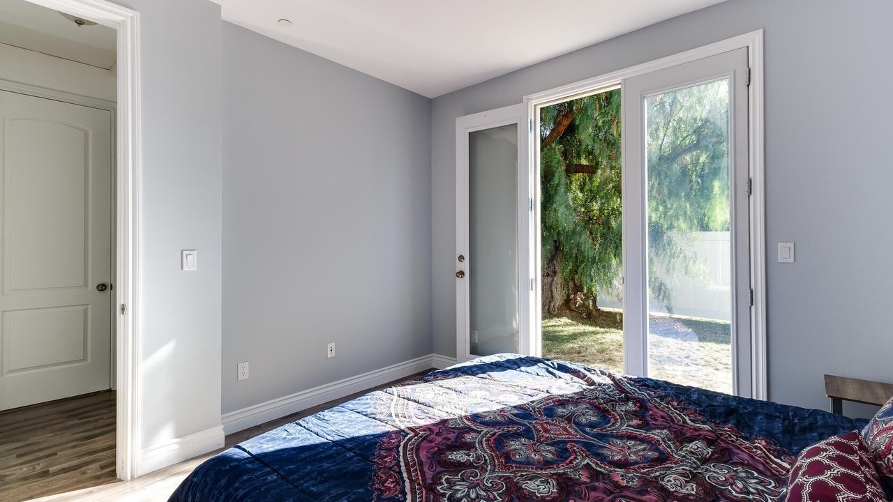 Photo of Bedroom in Lake Balboa