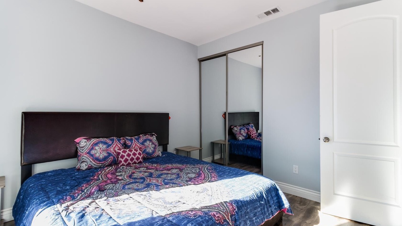 Photo of Bedroom in Lake Balboa