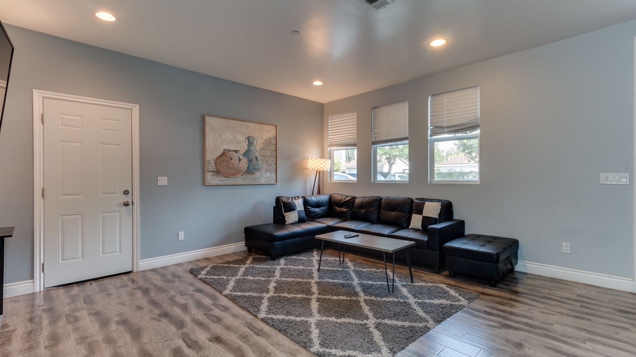 Photo of Livingroom in Lake Balboa