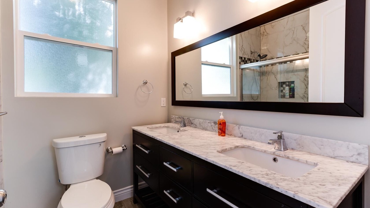 Photo of Bathroom in Lake Balboa