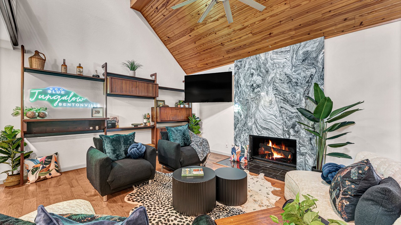 Photo of Livingroom in Downtown