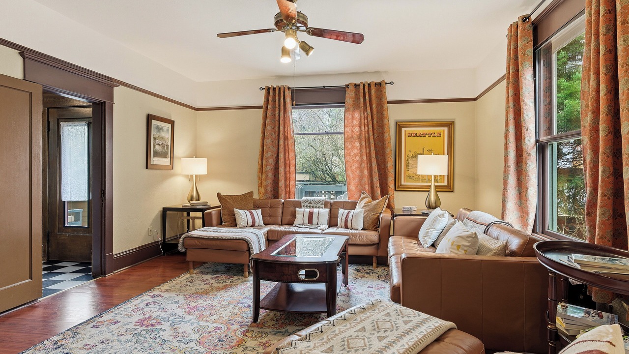 Photo of Livingroom in Fremont