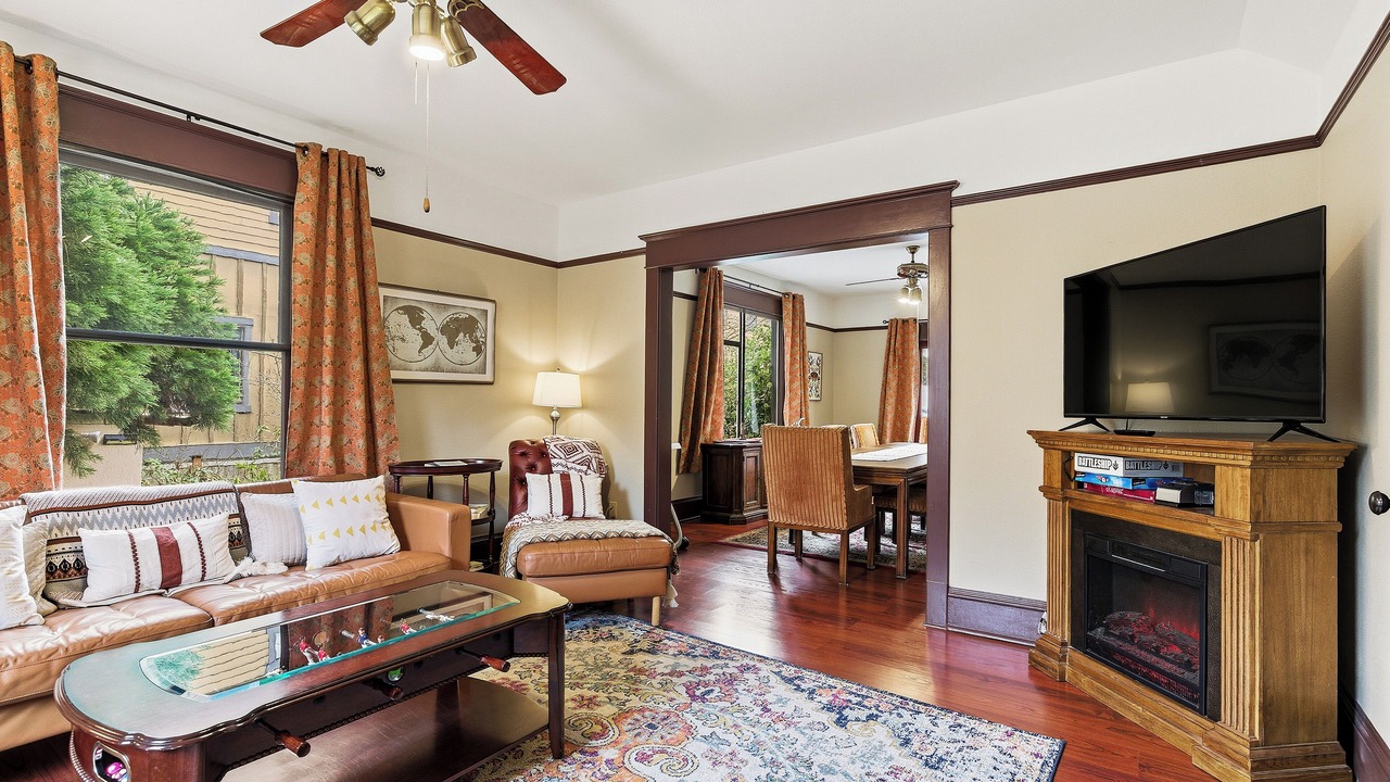 Photo of Livingroom in Fremont