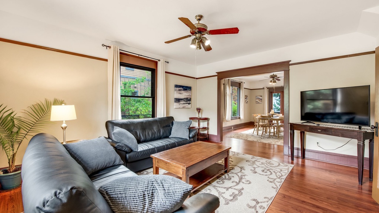 Photo of Livingroom in Fremont