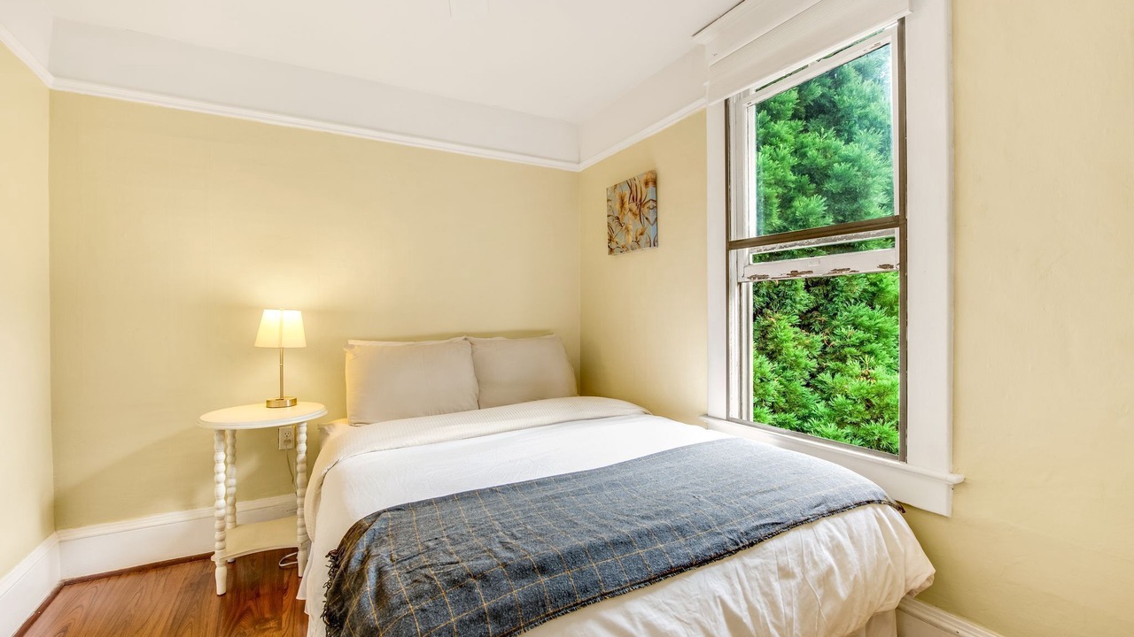 Photo of Bedroom in Fremont