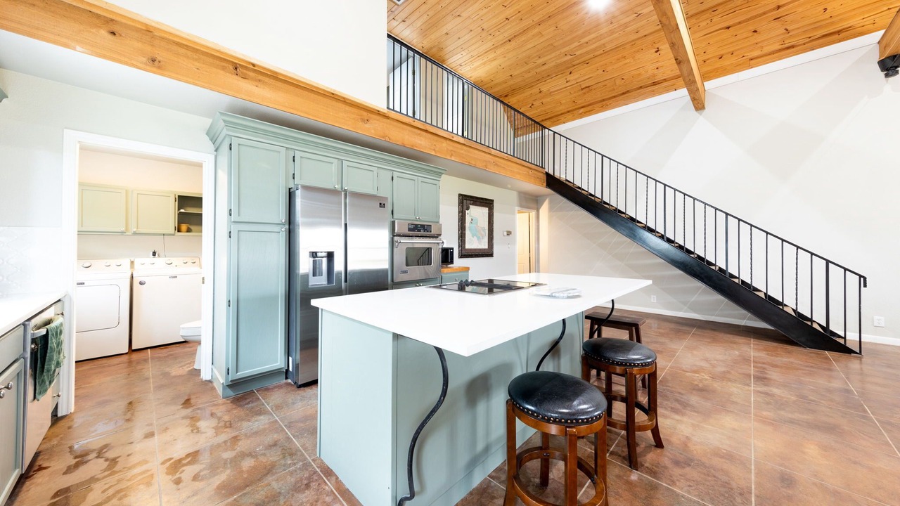 Photo of Kitchen in Buchanan Dam