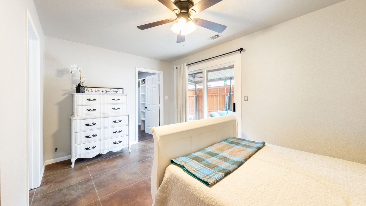 Photo of Bedroom in Buchanan Dam