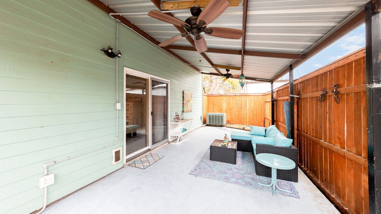 Photo of Patio Balcony in Buchanan Dam