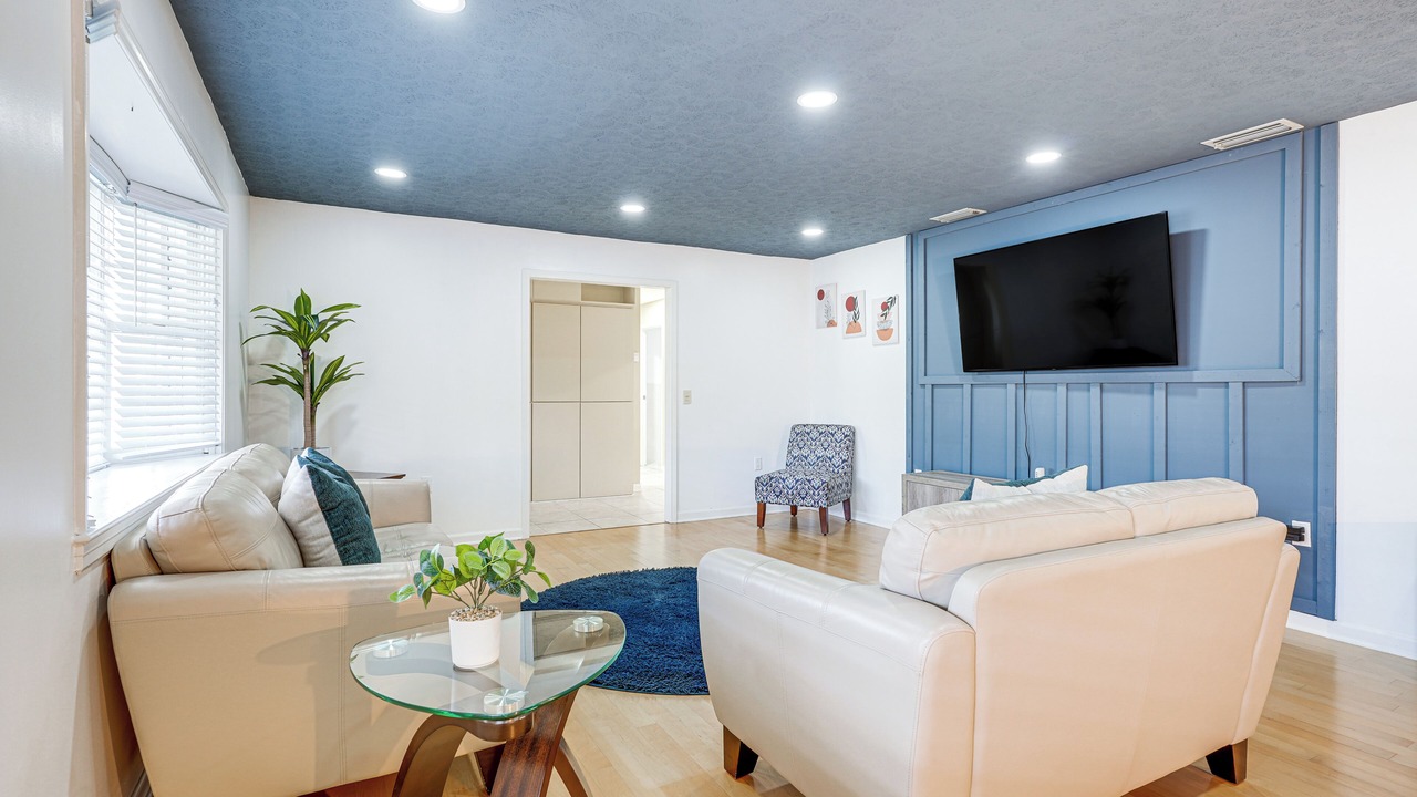 Photo of Livingroom in Brandon