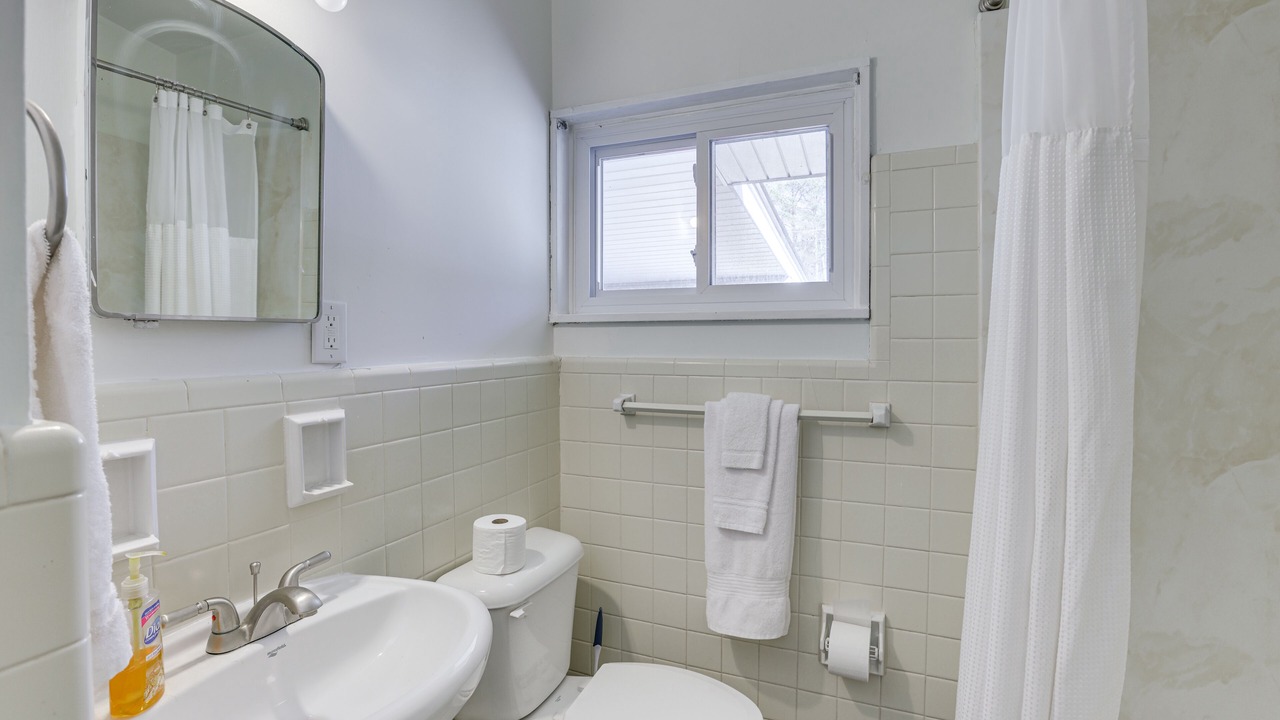 Photo of Bathroom in Crestline Heights