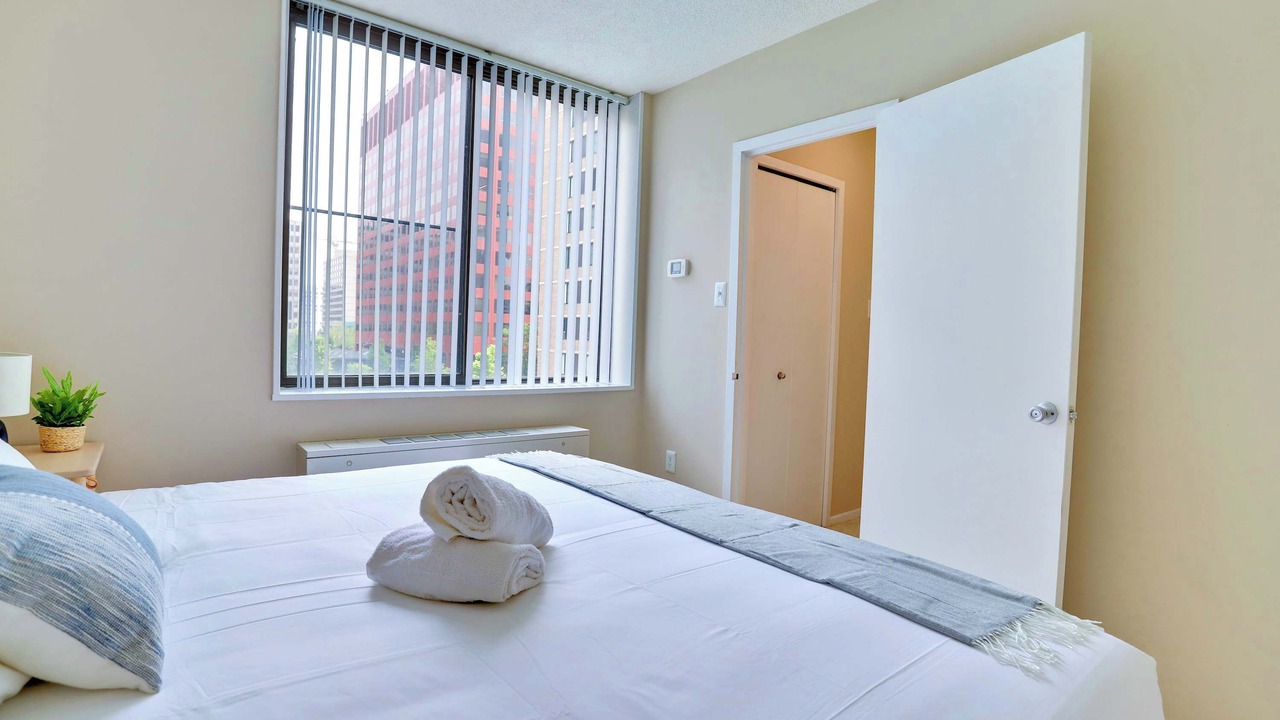 Photo of Bedroom in Crystal City