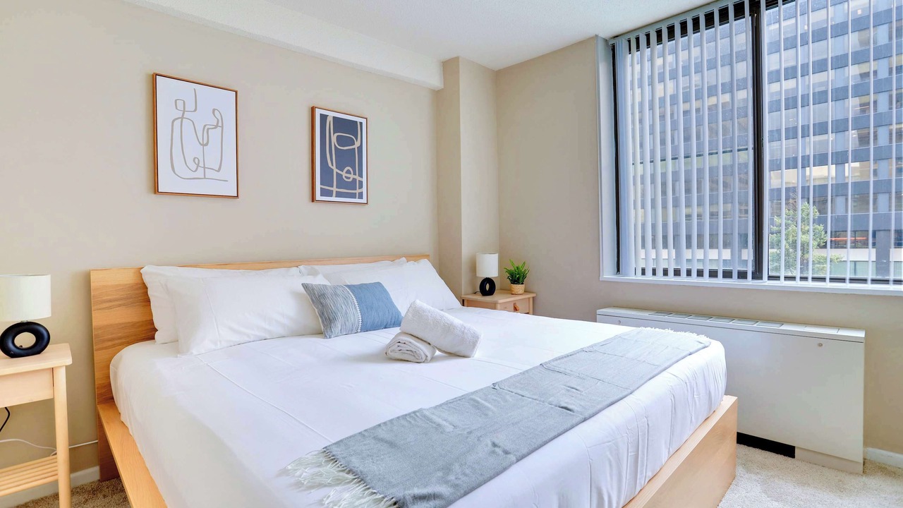 Photo of Bedroom in Crystal City