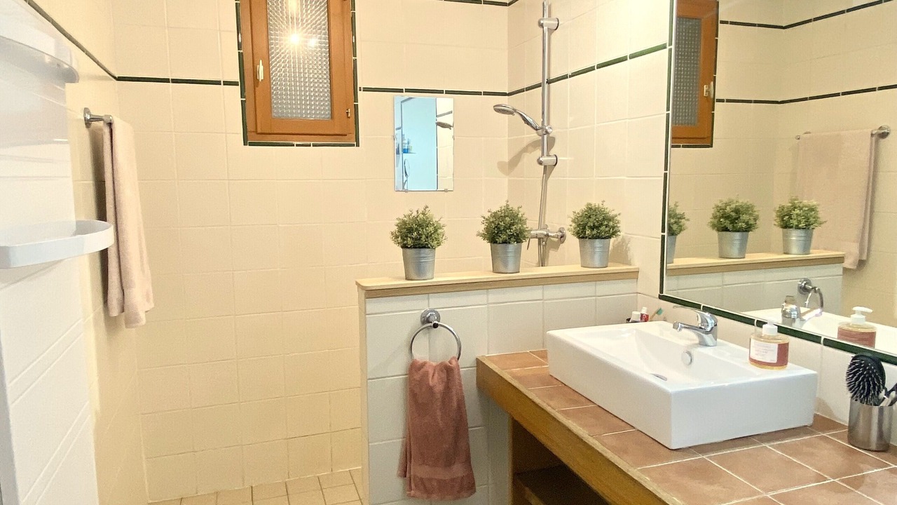 Photo of Bathroom in Saint-Maurice-d'Ibie