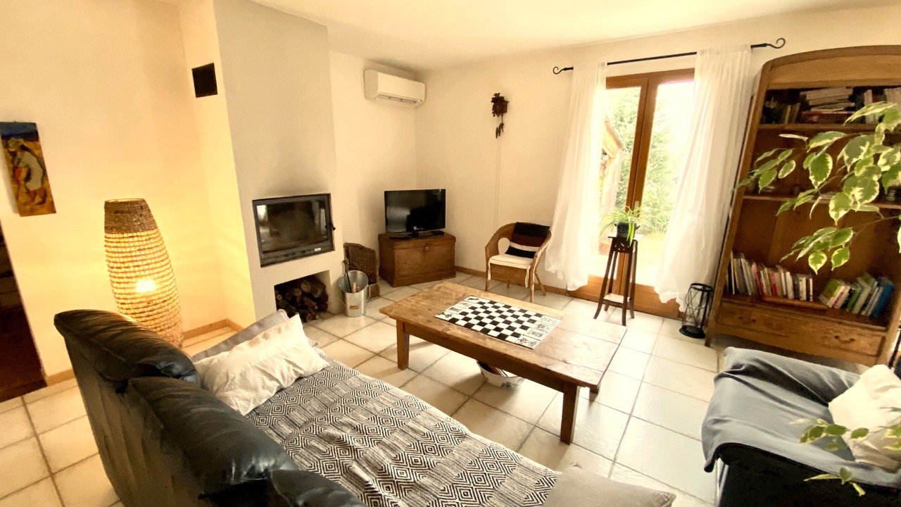 Photo of Livingroom in Saint-Maurice-d'Ibie