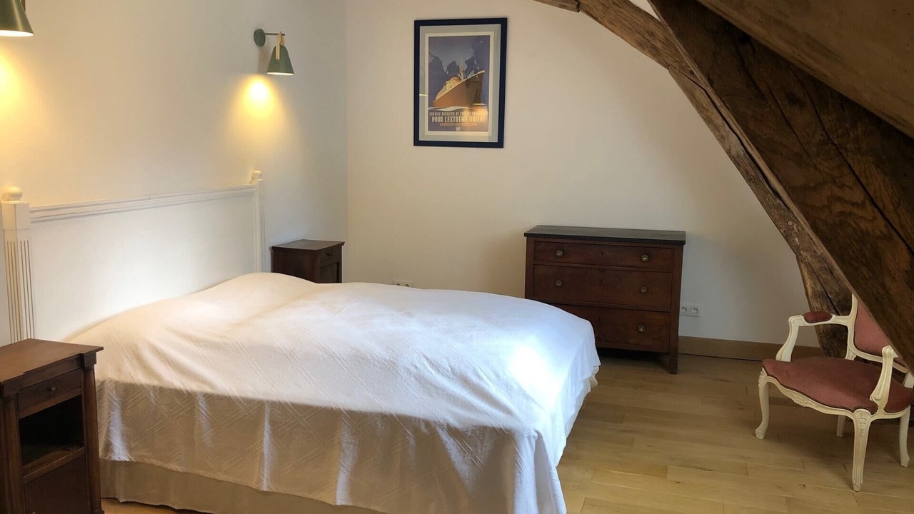 Photo of Bedroom in Tosny