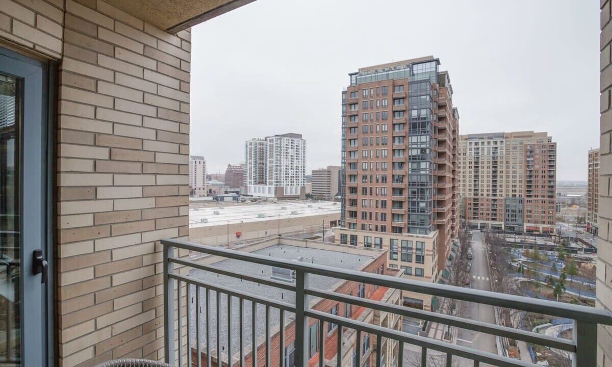 Photo of Patio Balcony in Aurora Highlands