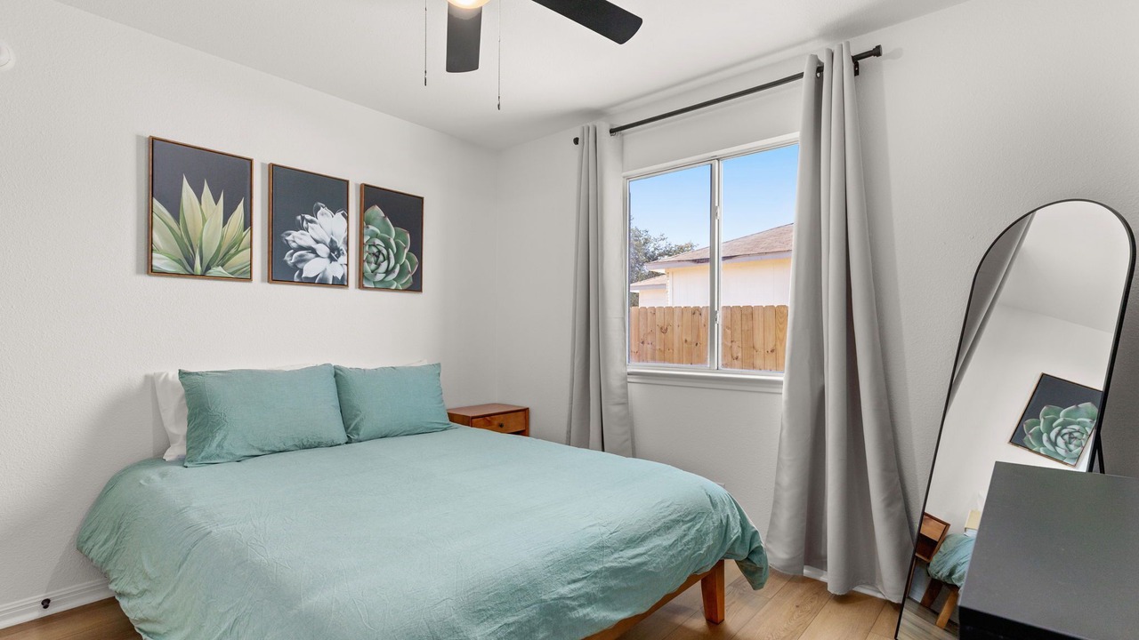 Photo of Bedroom in Kyle