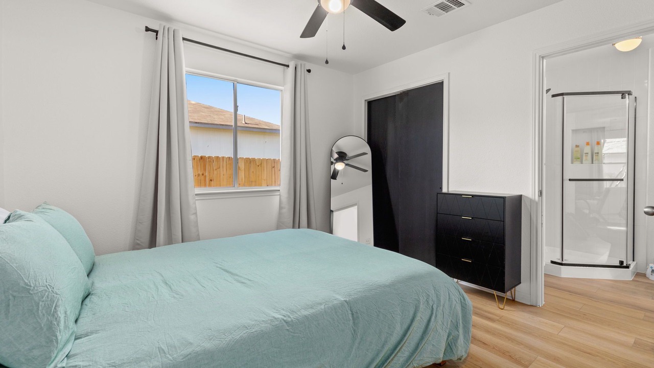 Photo of Bedroom in Kyle