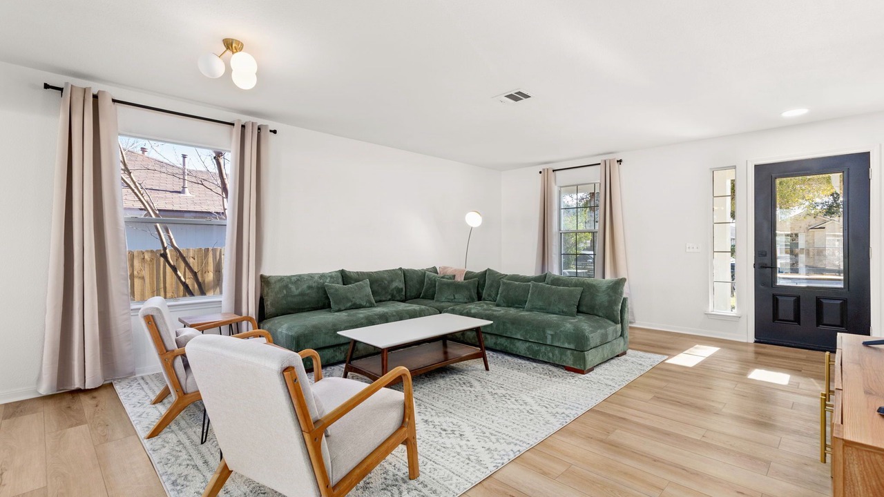 Photo of Livingroom in Kyle
