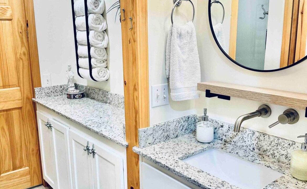 Photo of Bathroom in Eureka Springs