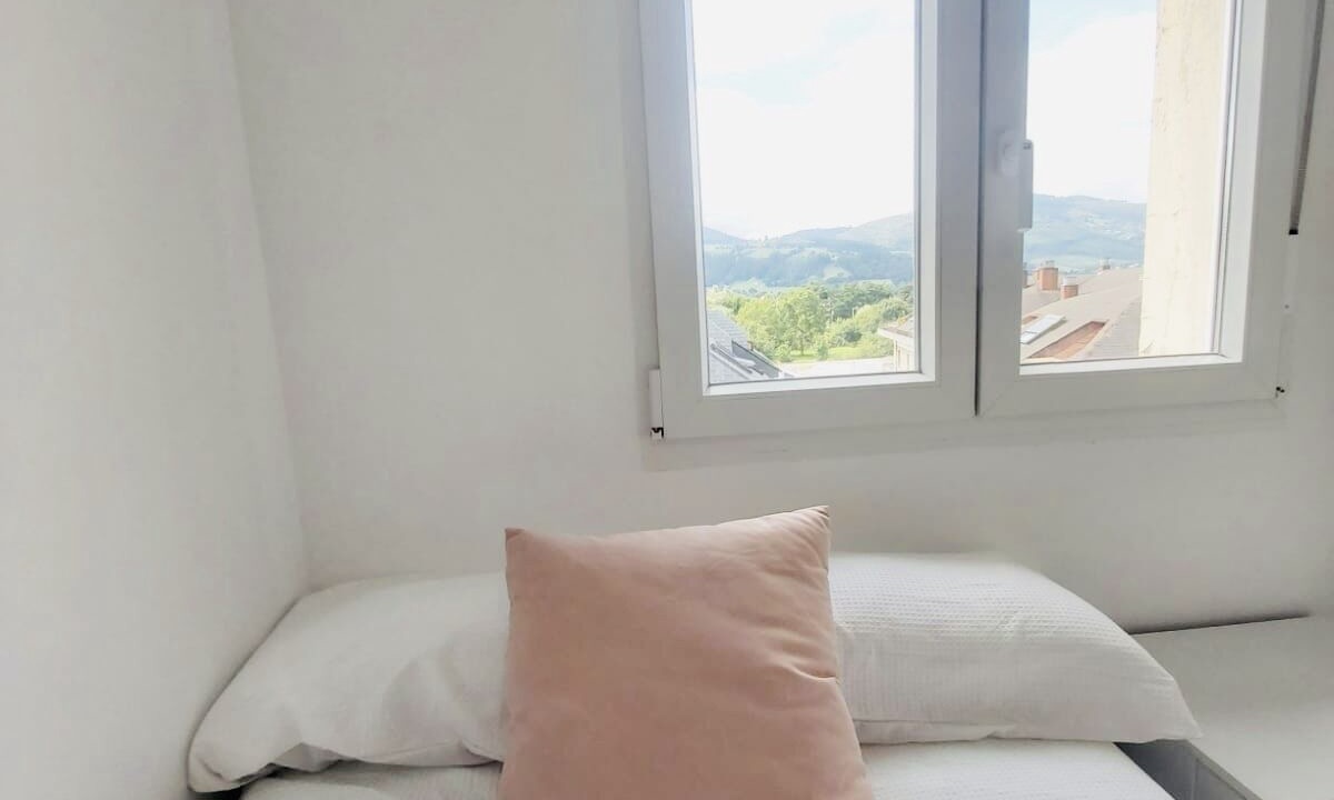 Photo of Bedroom in Saron
