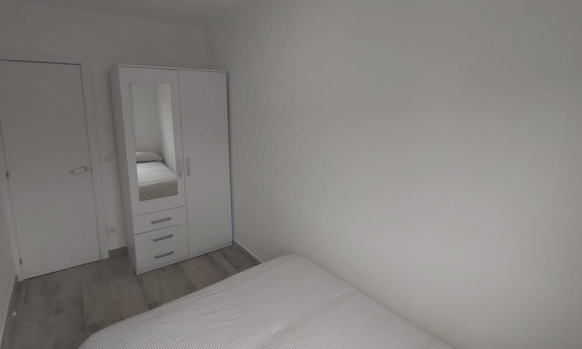 Photo of Bedroom in Saron