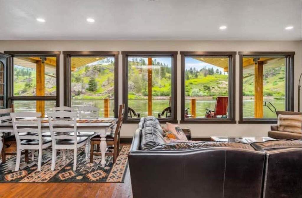 Photo of Others in Cascade