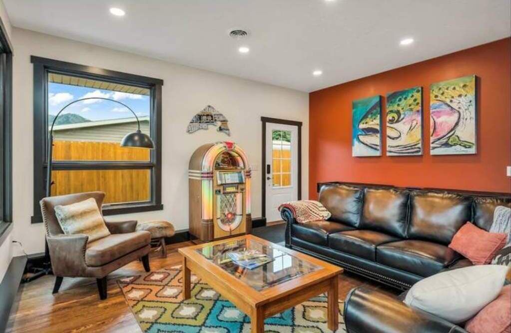 Photo of Others in Cascade