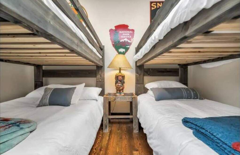 Photo of Bedroom in Cascade