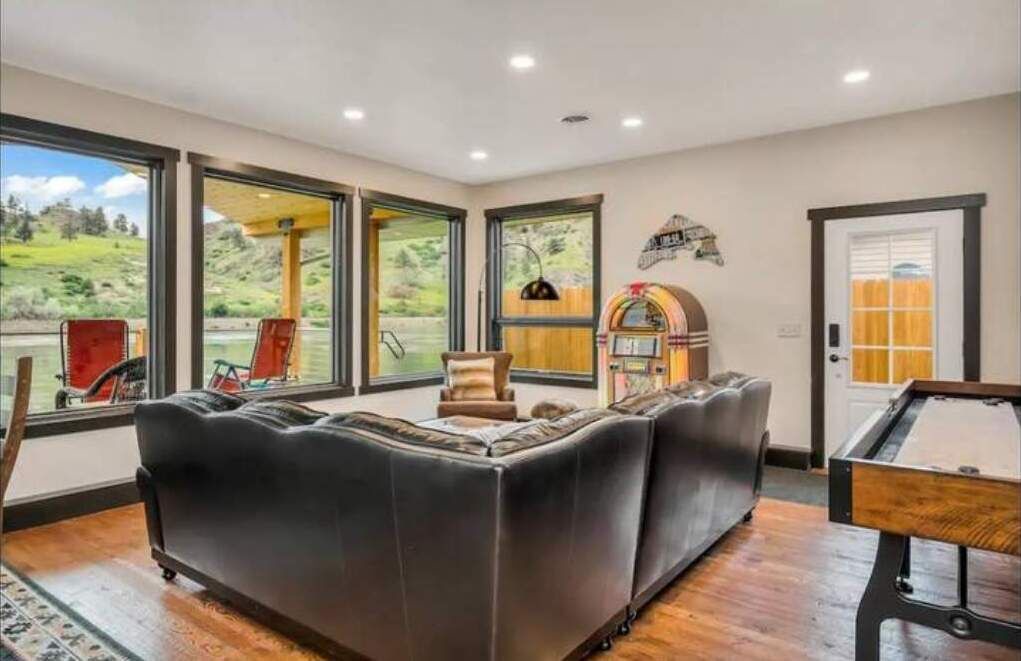 Photo of Others in Cascade