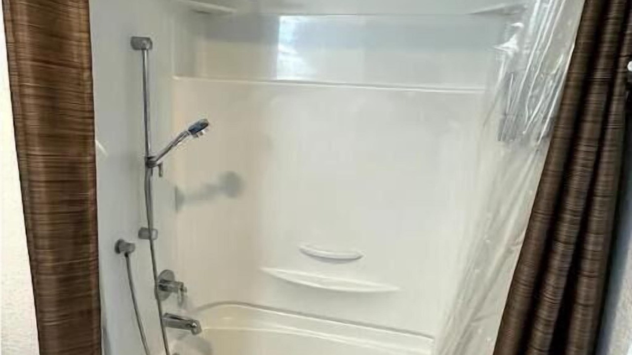 Photo of Bathroom in Lakeland North