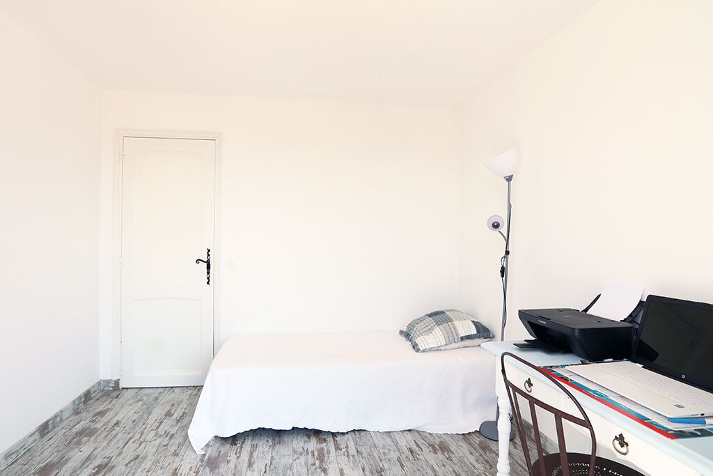 Photo of Bedroom in Saint-Laurent-du-Var