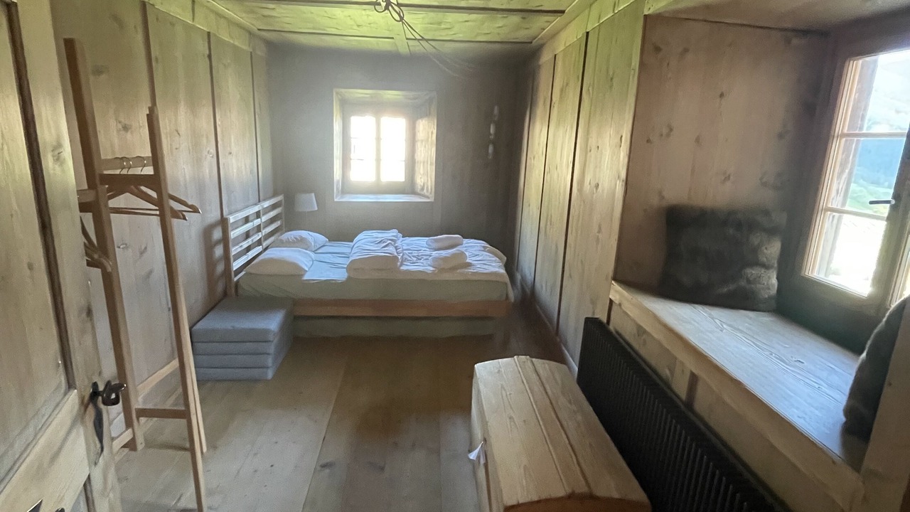 Photo of Bedroom in Salouf
