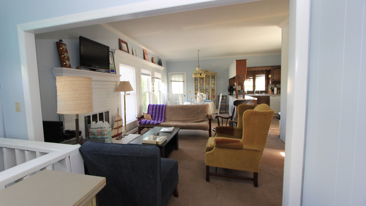Photo of Livingroom in Sagamore Beach