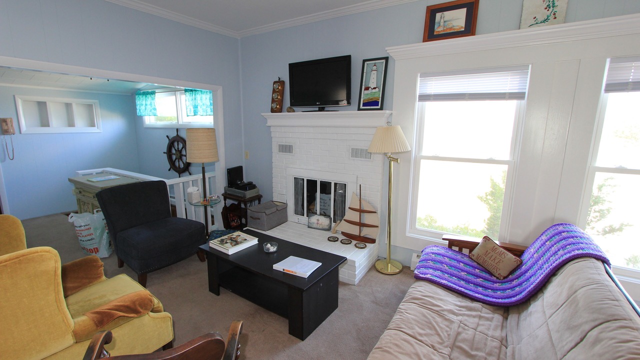 Photo of Livingroom in Sagamore Beach