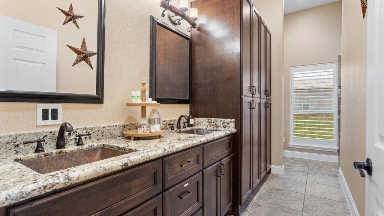 Photo of Bathroom in Brazoria