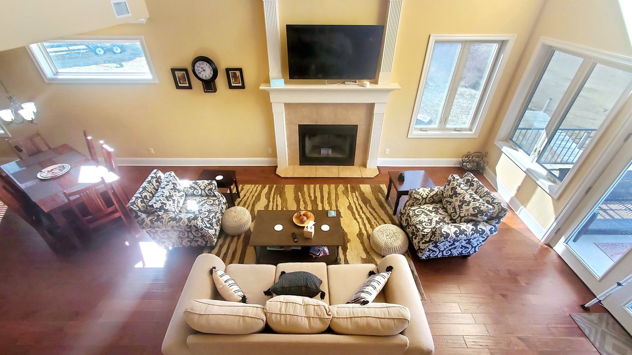 Photo of Livingroom in Jones Mills
