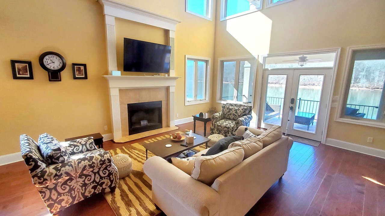 Photo of Livingroom in Jones Mills