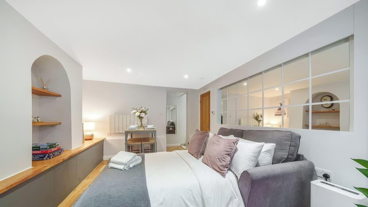 Photo of Bedroom in Windsor City Centre