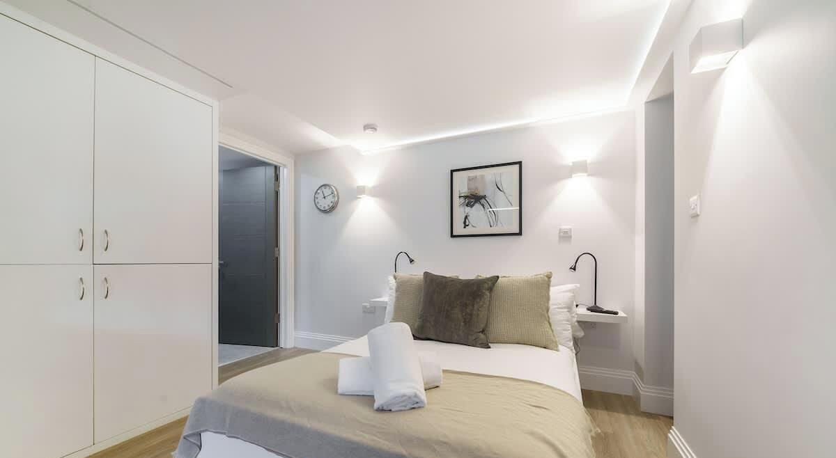 Photo of Bedroom in Windsor City Centre