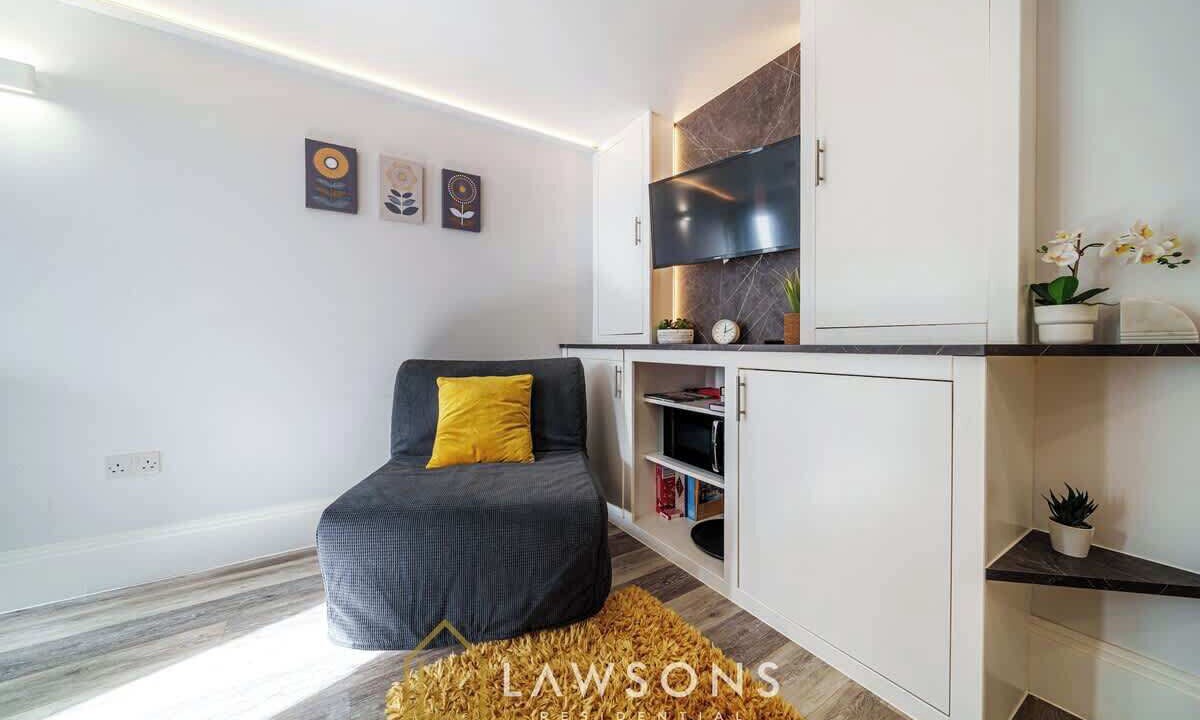 Photo of Livingroom in Windsor City Centre