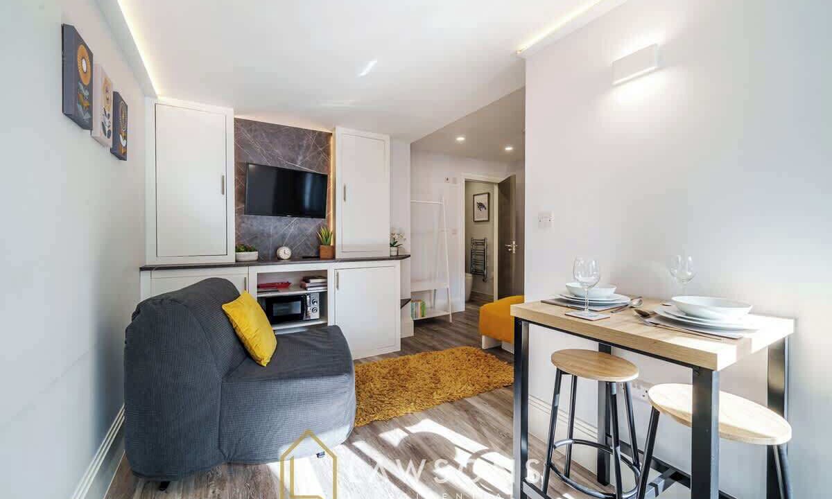 Photo of Livingroom in Windsor City Centre